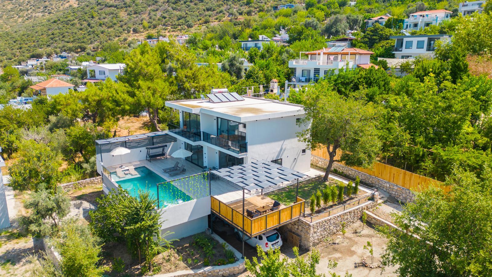 In the Heart of Nature with Pool and Sauna — 4