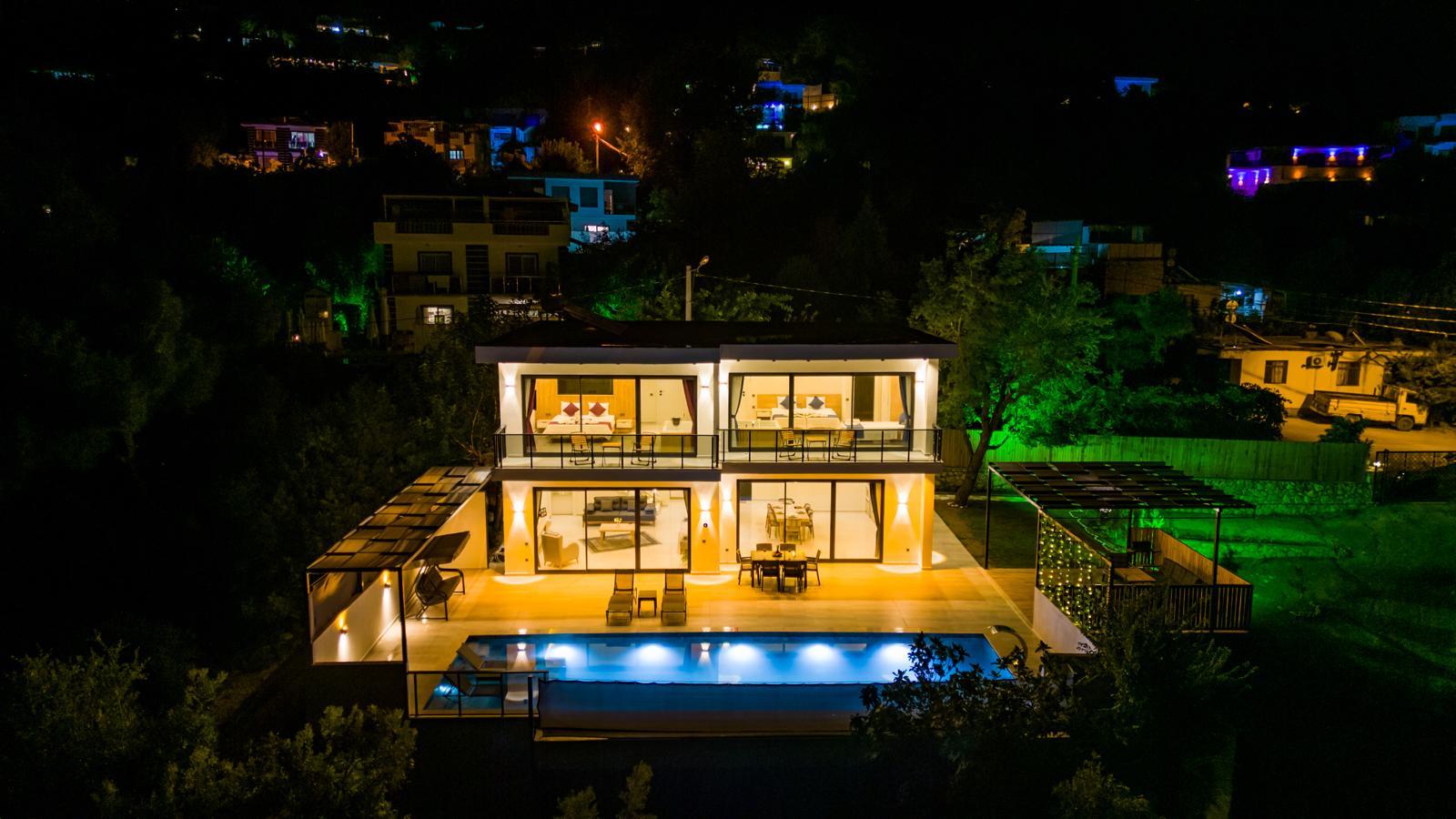 In the Heart of Nature with Pool and Sauna — 2