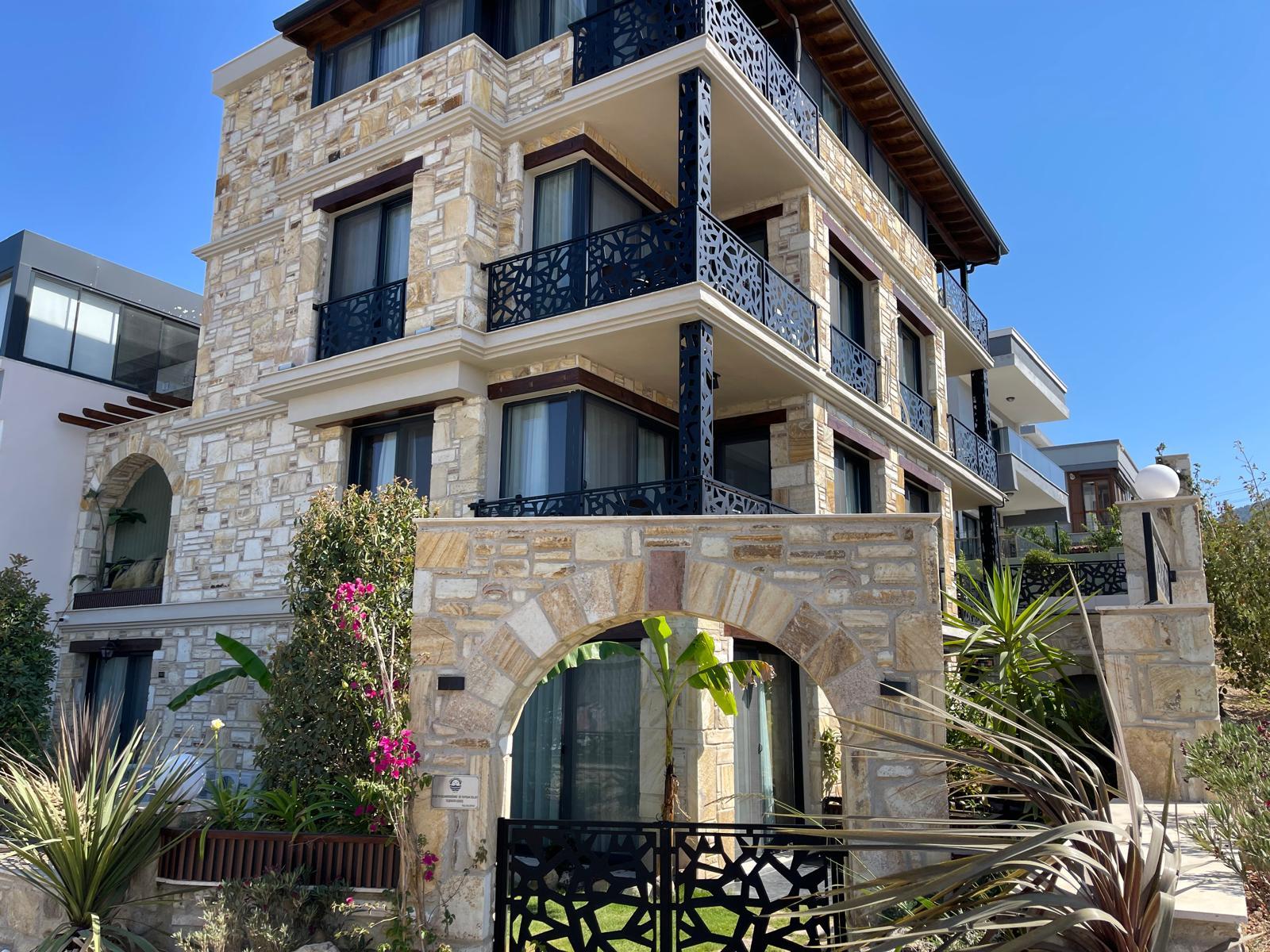 1+0 STUDIO APARTMENT IN YENİFOÇA — 4