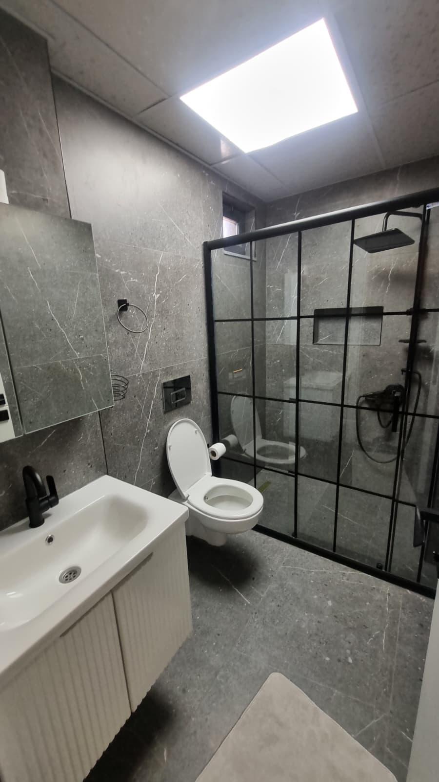 In a Residential Complex with Pool in Antalya — 5
