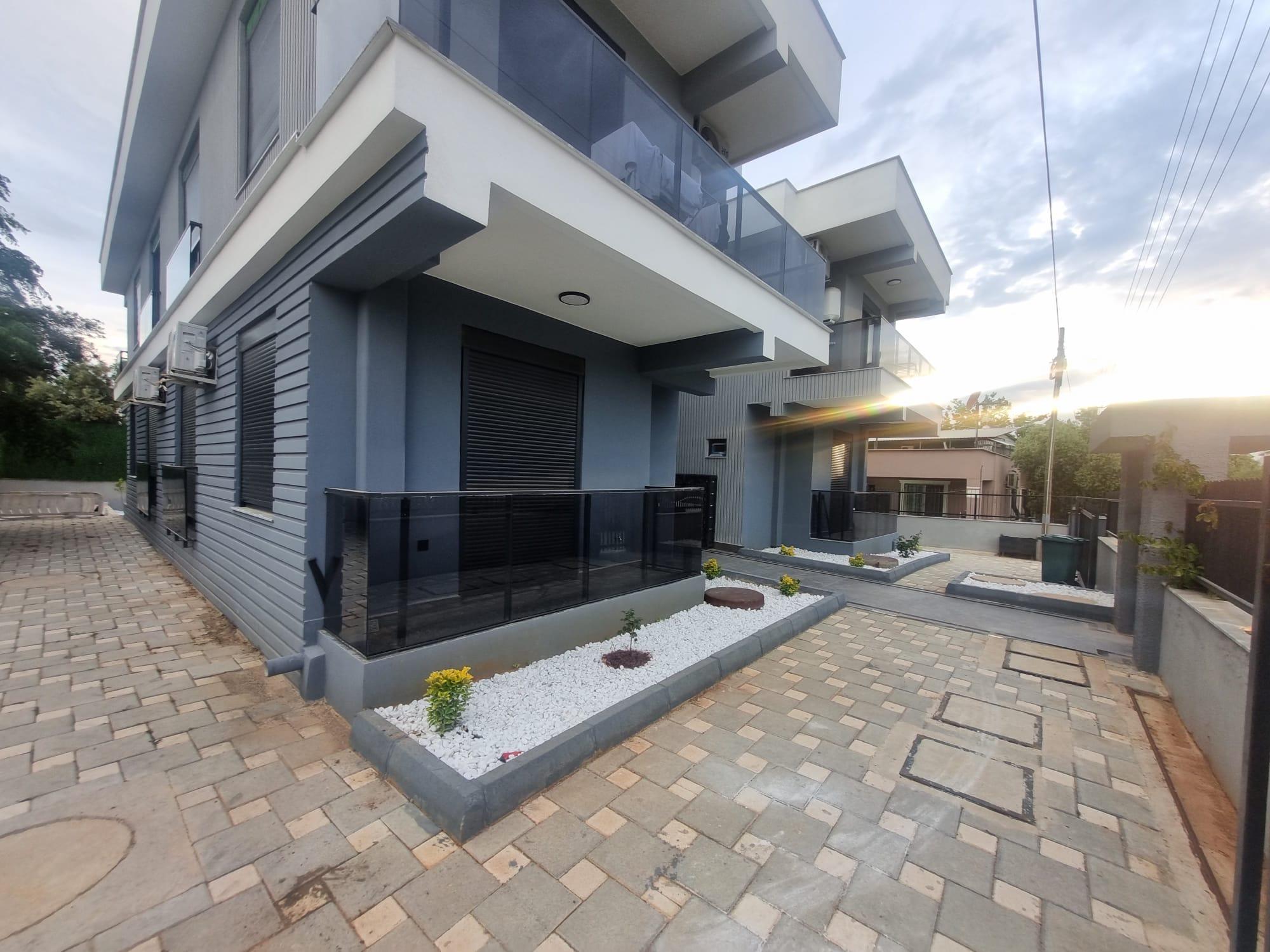 In a Residential Complex with Pool in Antalya — 6