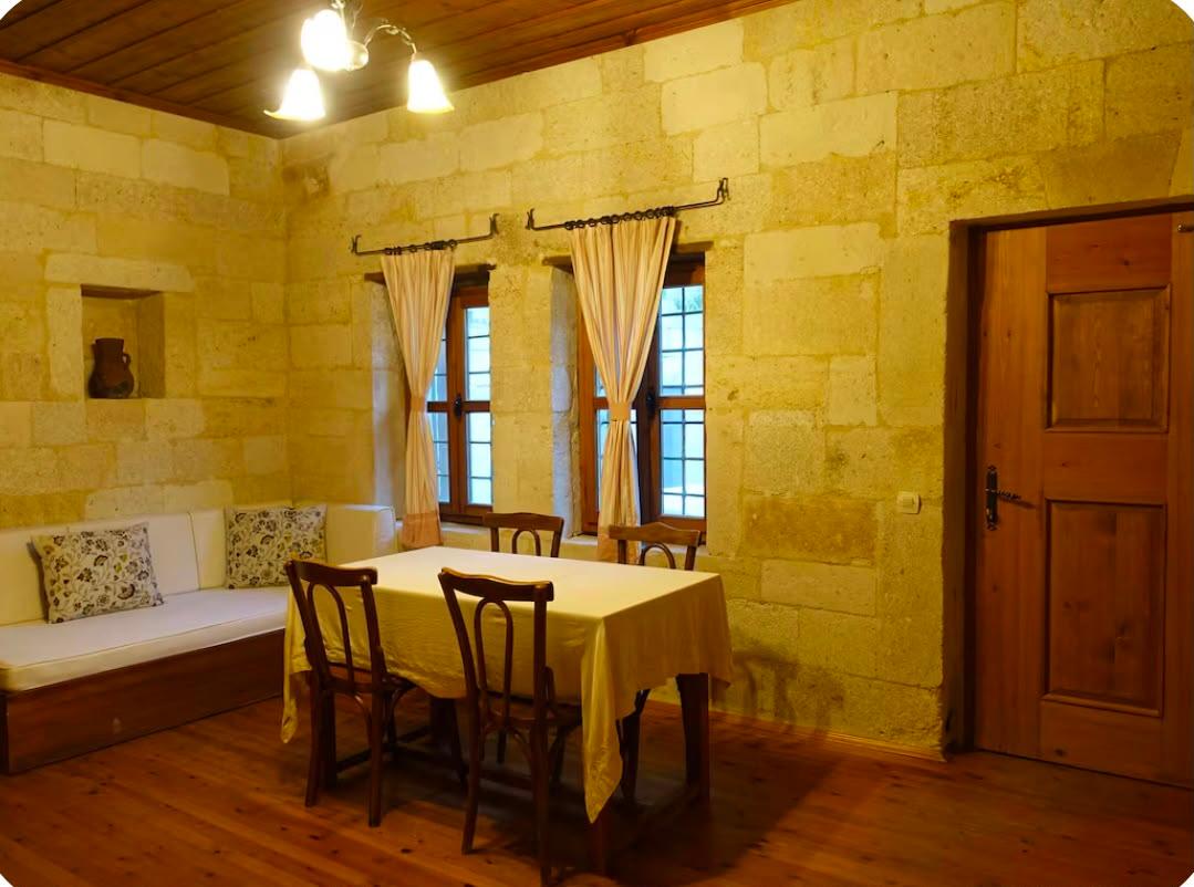 Labyrinth Cave House — 10