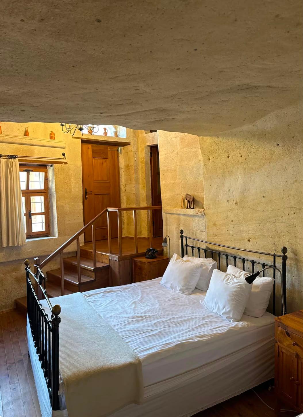 Labyrinth Cave House — 5