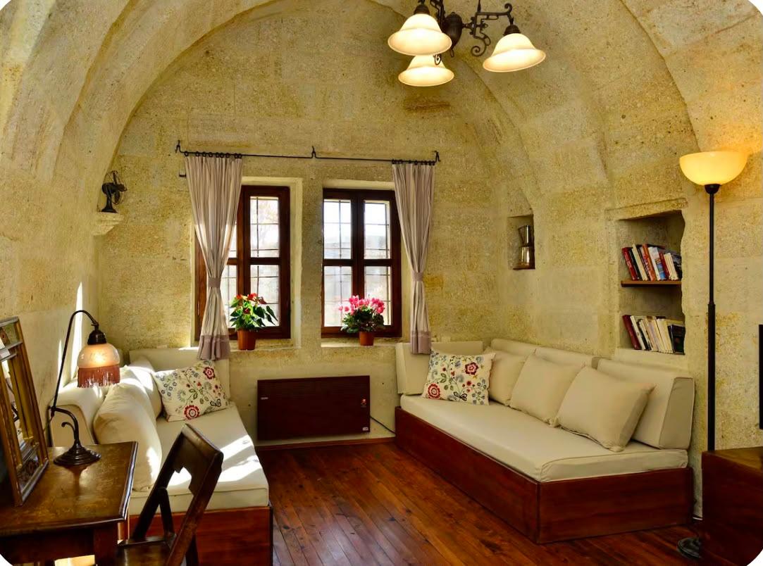 Labyrinth Cave House — 13