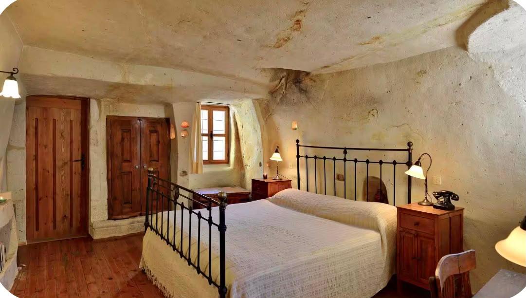Labyrinth Cave House