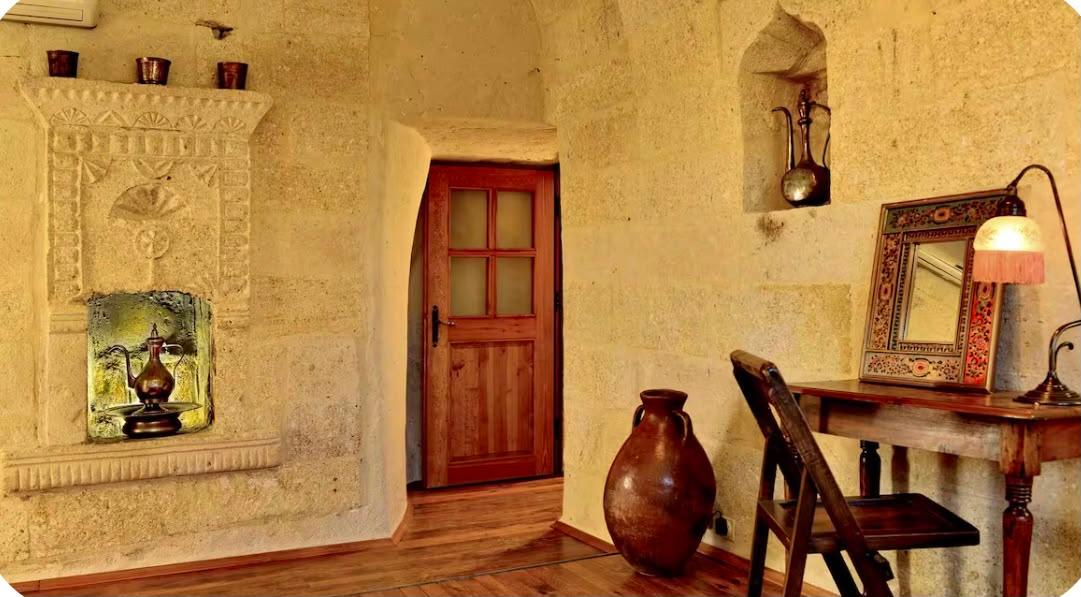 Labyrinth Cave House — 16