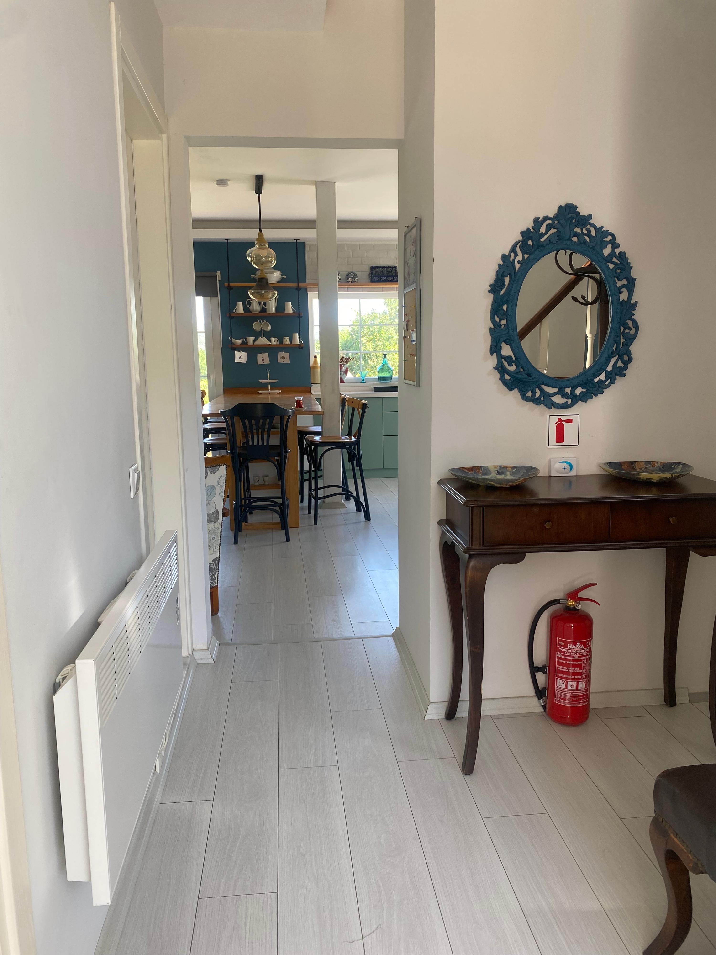 Doğanın içinde havuzlu villa — 15