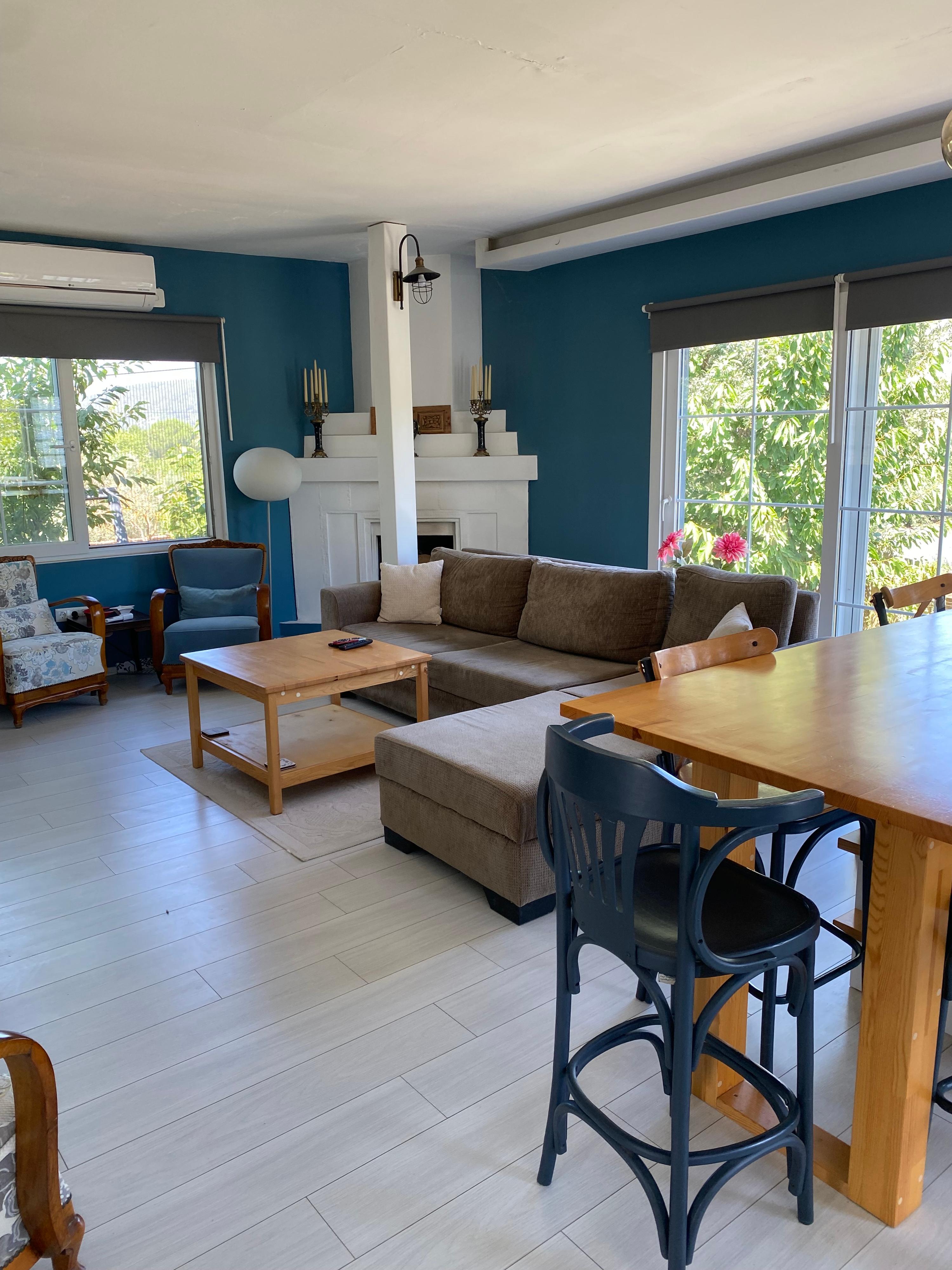 Doğanın içinde havuzlu villa — 23