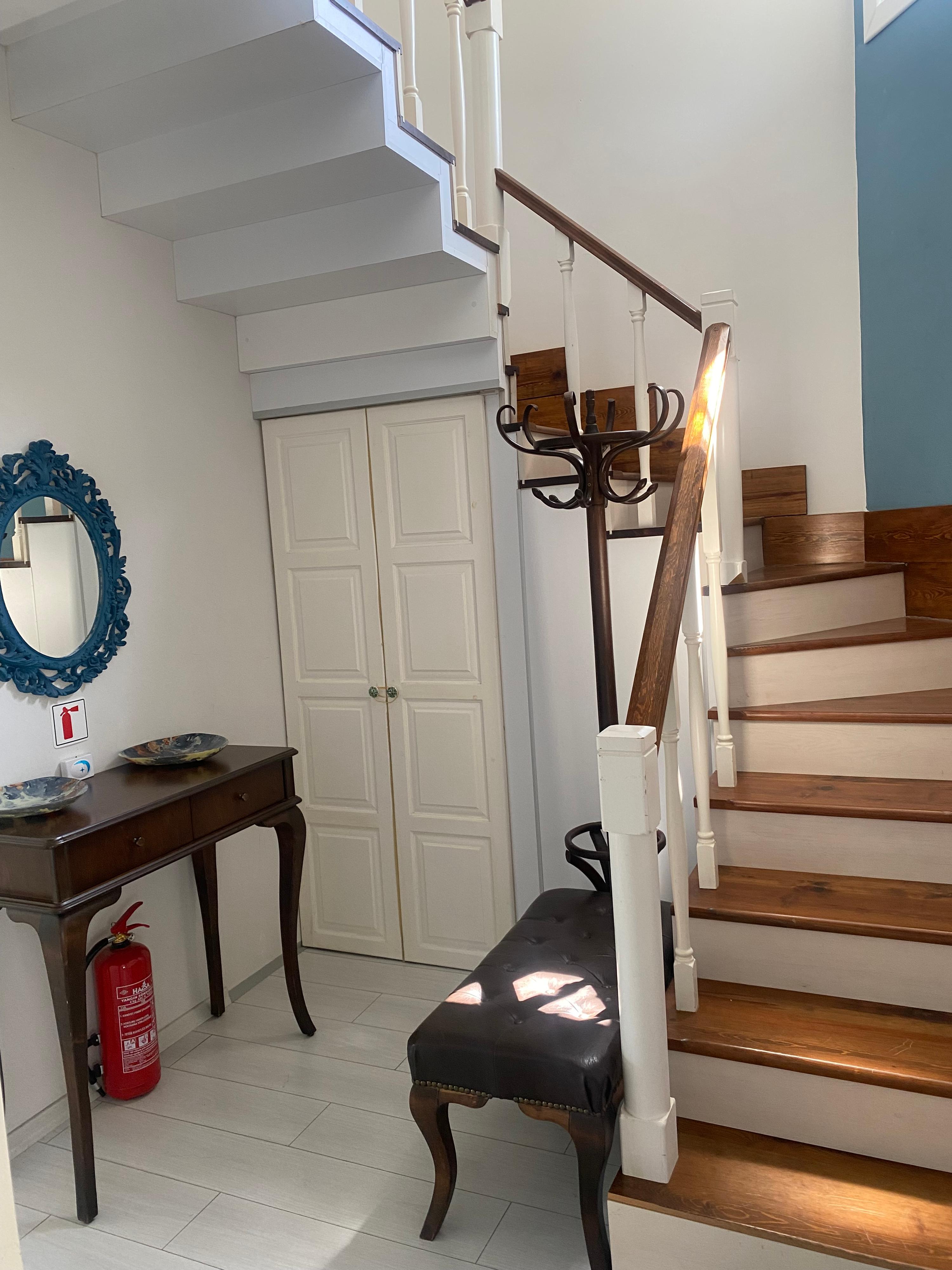 Doğanın içinde havuzlu villa — 14