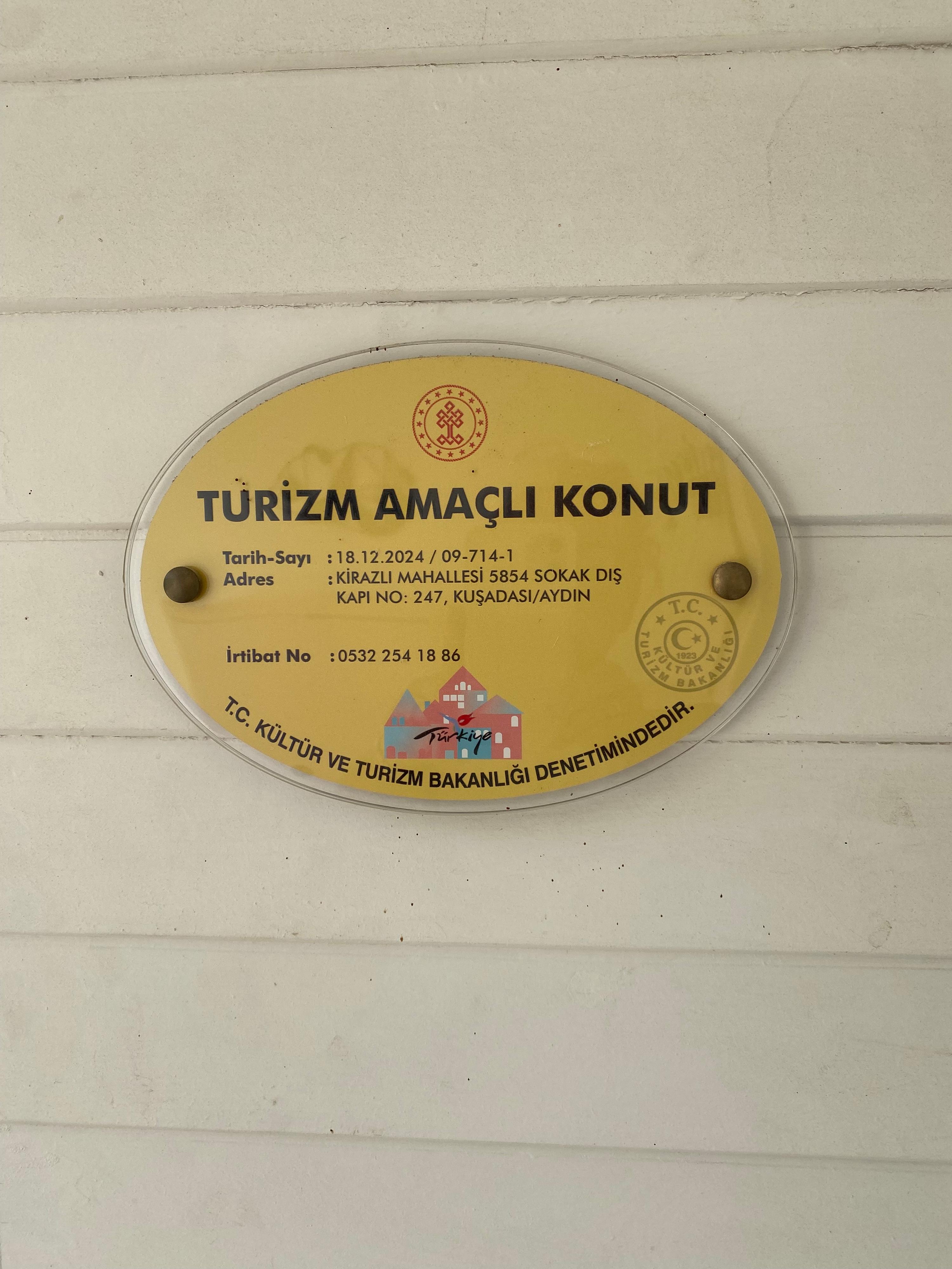 Doğanın içinde havuzlu villa — 30