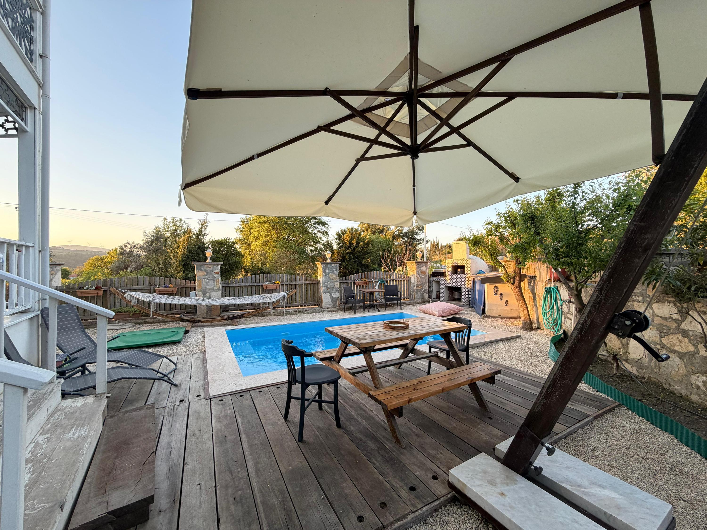 Doğanın içinde havuzlu villa — 8