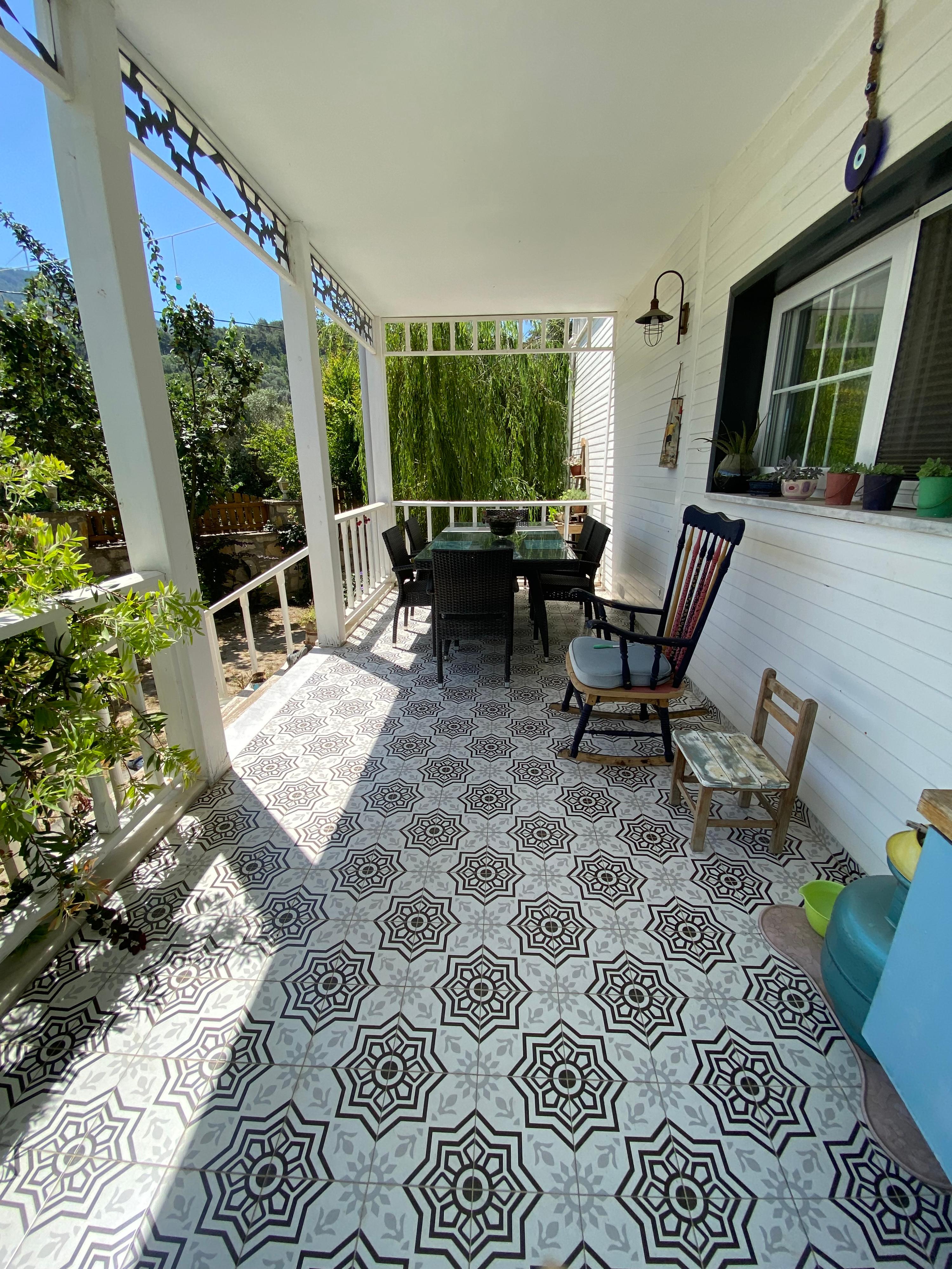 Doğanın içinde havuzlu villa — 11