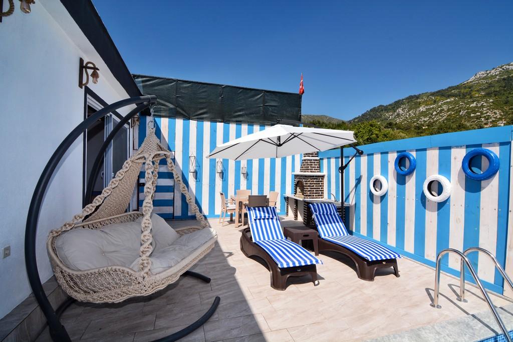 Luxury Villa with Private Pool and Jacuzzi — 9