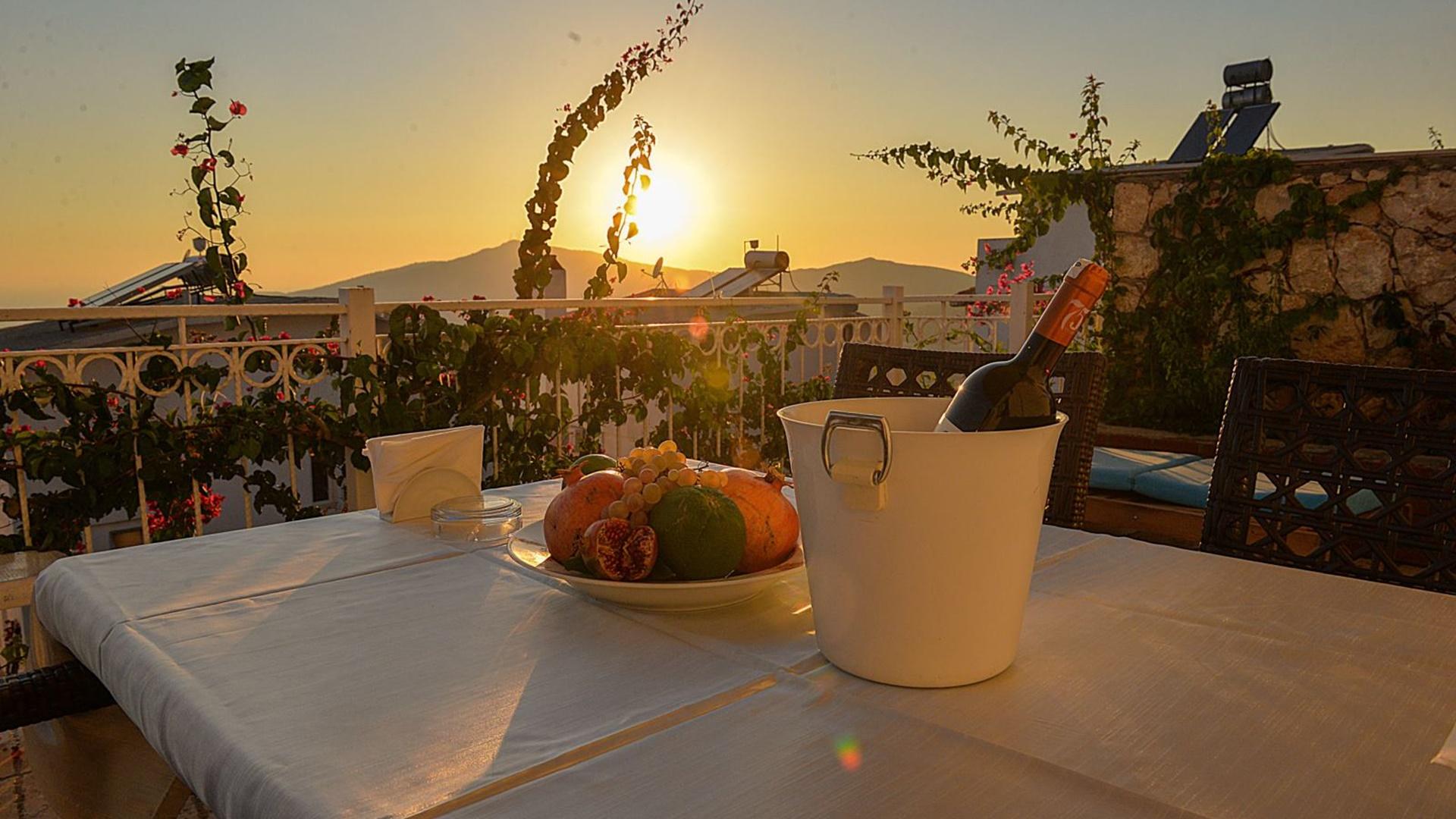 3+1 FULL SEA VIEW FOR 6 GUESTS — 23