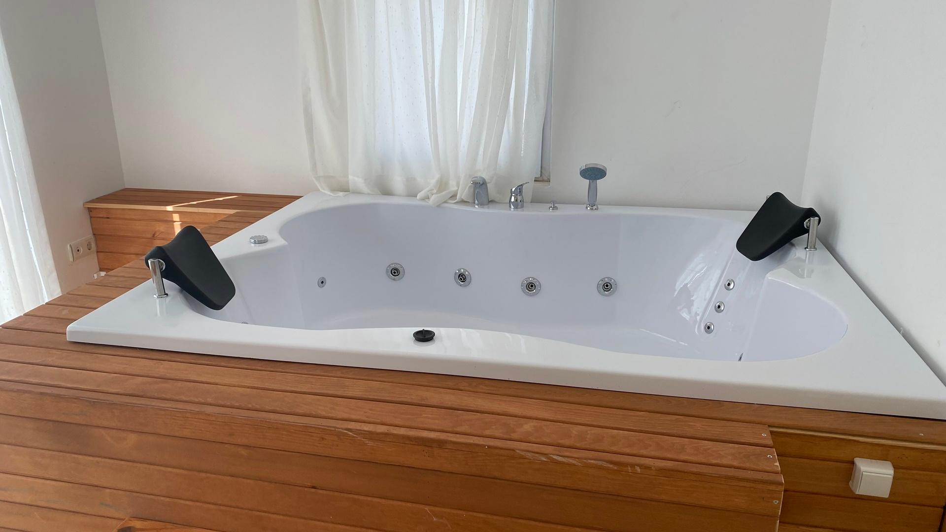 3+1 FULL SEA VIEW FOR 6 GUESTS — 2