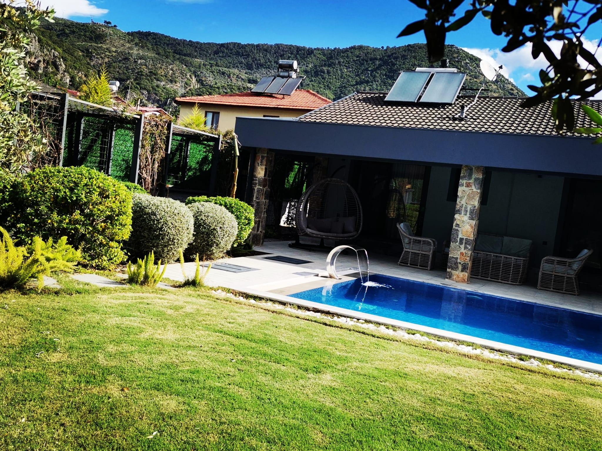 Spacious Garden Retreat Surrounded by Nature — 3