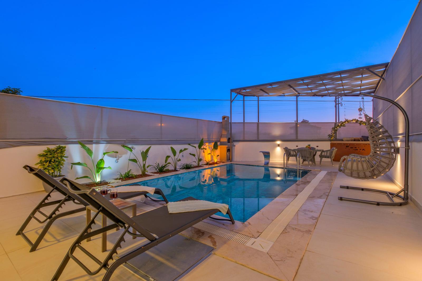 Balcony with Unique Fethiye Lights and Amazing Sunset — 28
