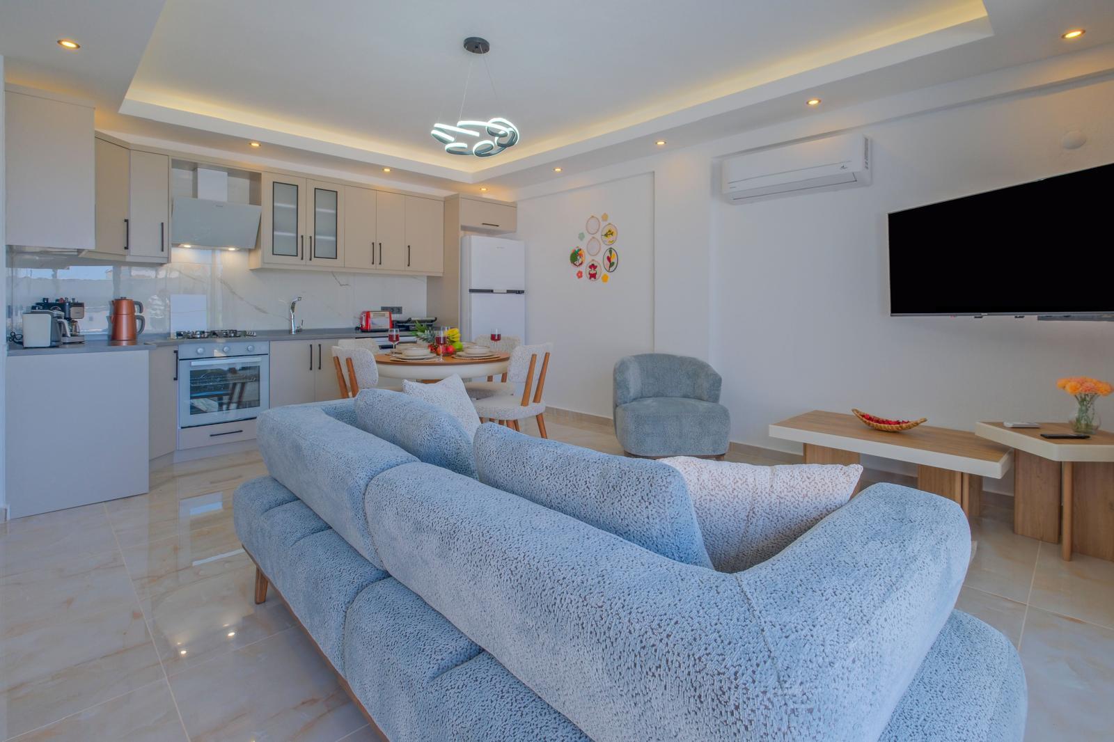 Balcony with Unique Fethiye Lights and Amazing Sunset — 4