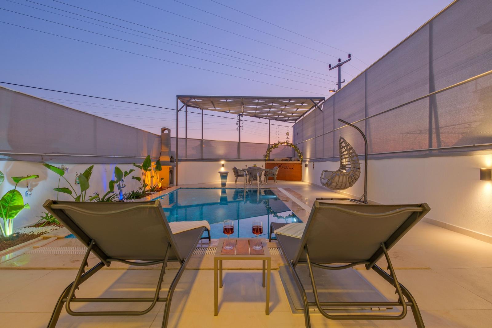 Balcony with Unique Fethiye Lights and Amazing Sunset — 18