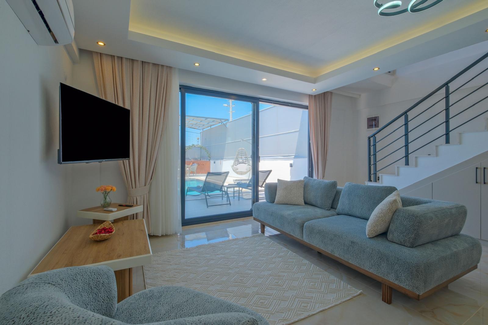 Balcony with Unique Fethiye Lights and Amazing Sunset — 7