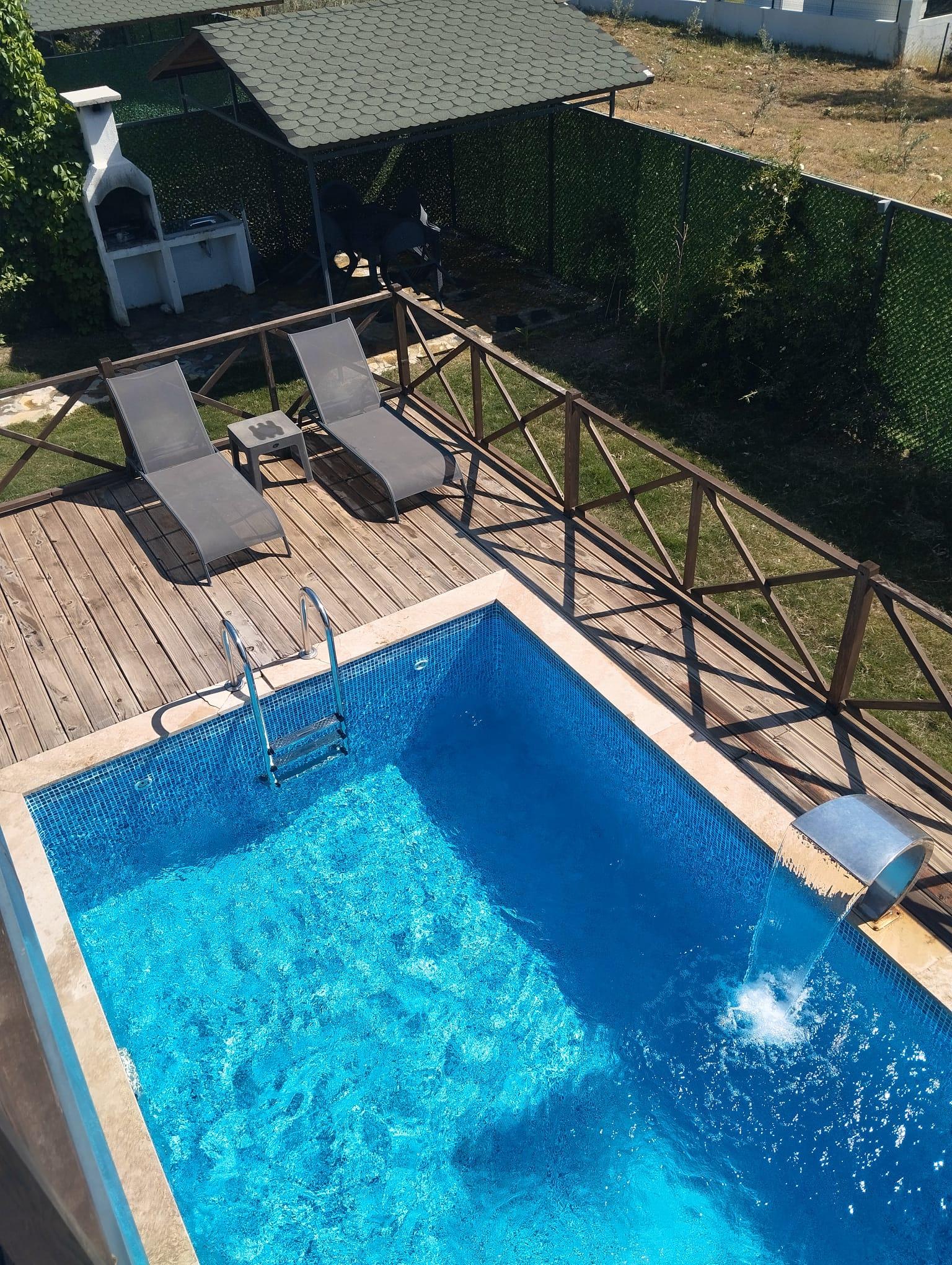 Elegant Bungalow with Private Pool — 5