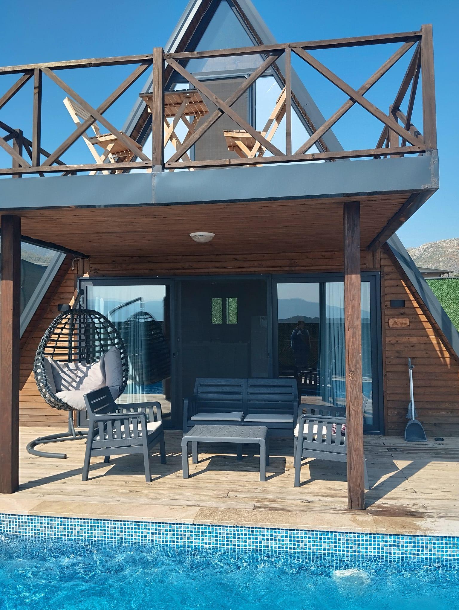 Elegant Bungalow with Private Pool — 3