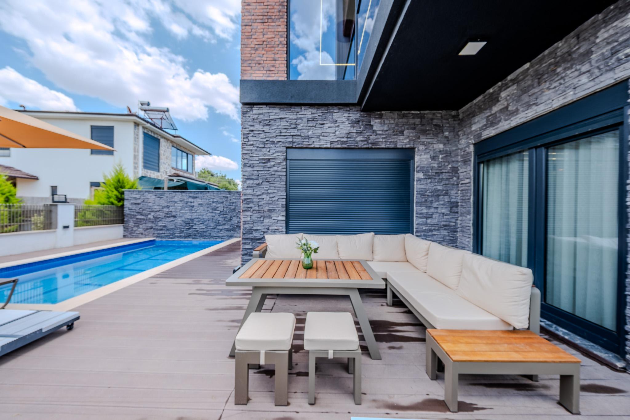 Garden Villa with Private Waterfall Pool — 3