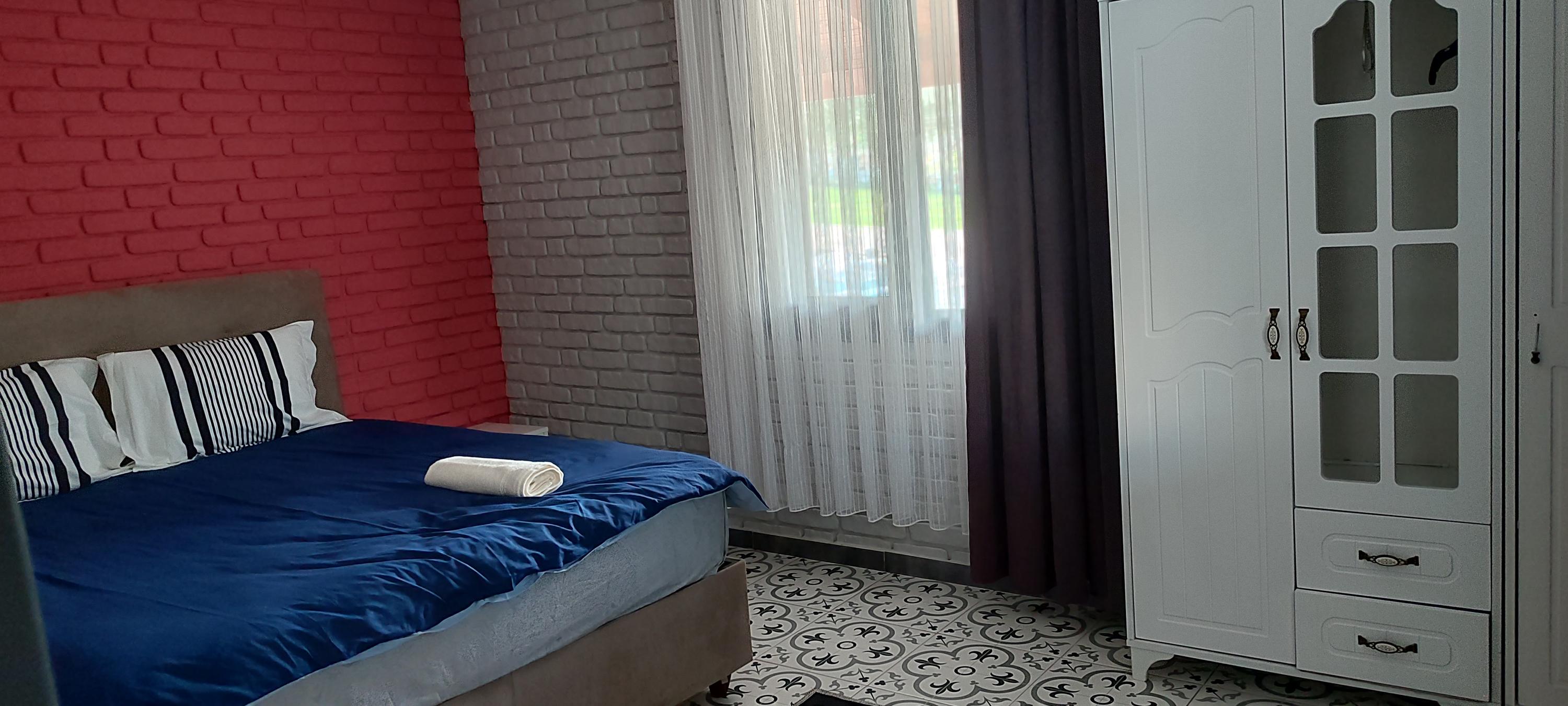 Private Villa with Pool and Jacuzzi for 6 Guests — 4