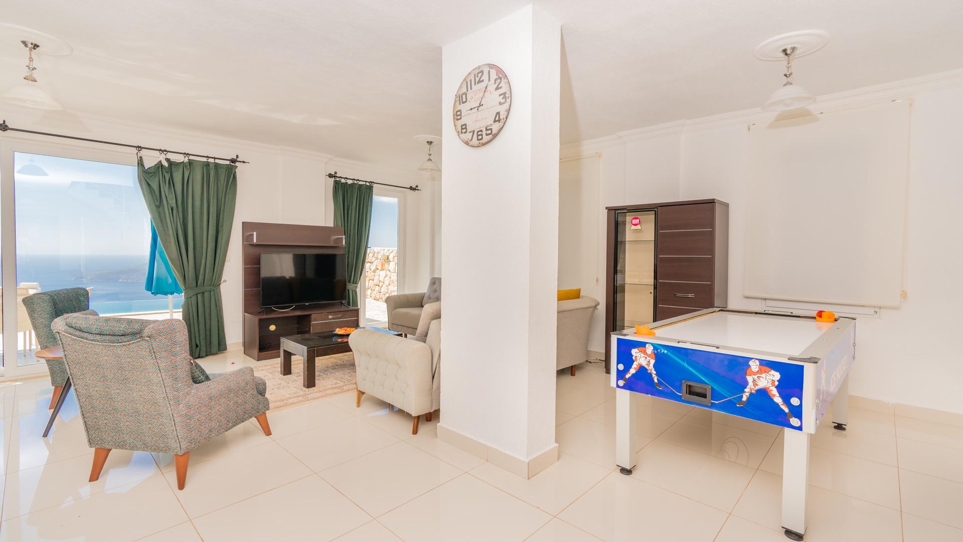 4+2 FULL SEA VIEW FOR 8 GUESTS — 35
