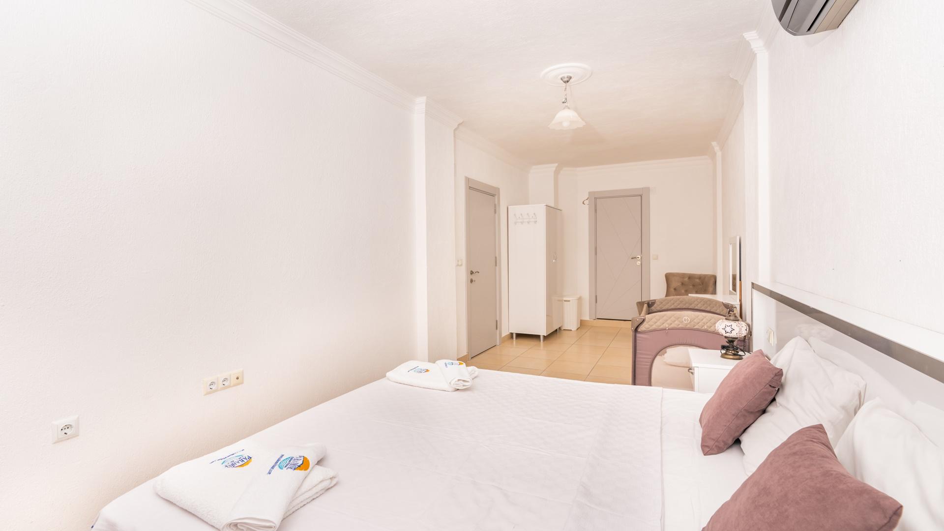 4+2 FULL SEA VIEW FOR 8 GUESTS — 18