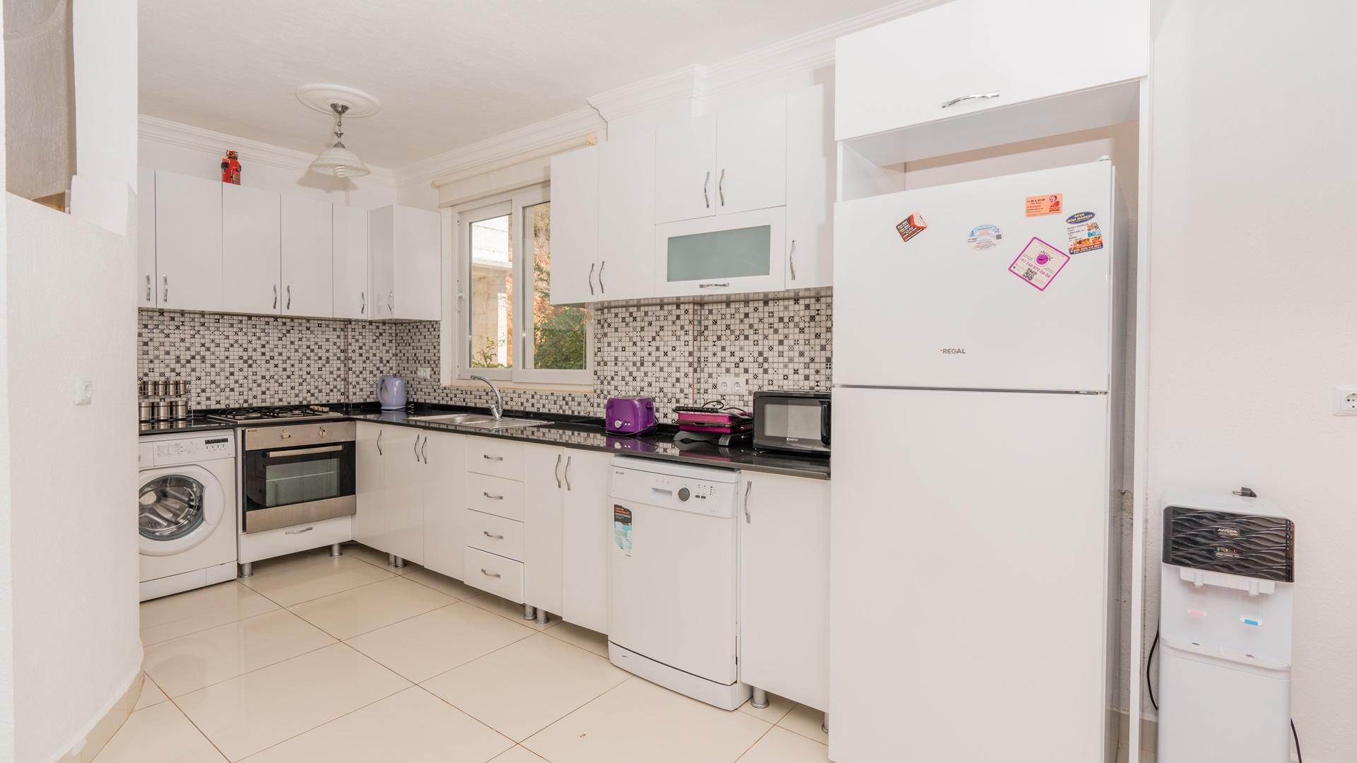 4+2 FULL SEA VIEW FOR 8 GUESTS — 37