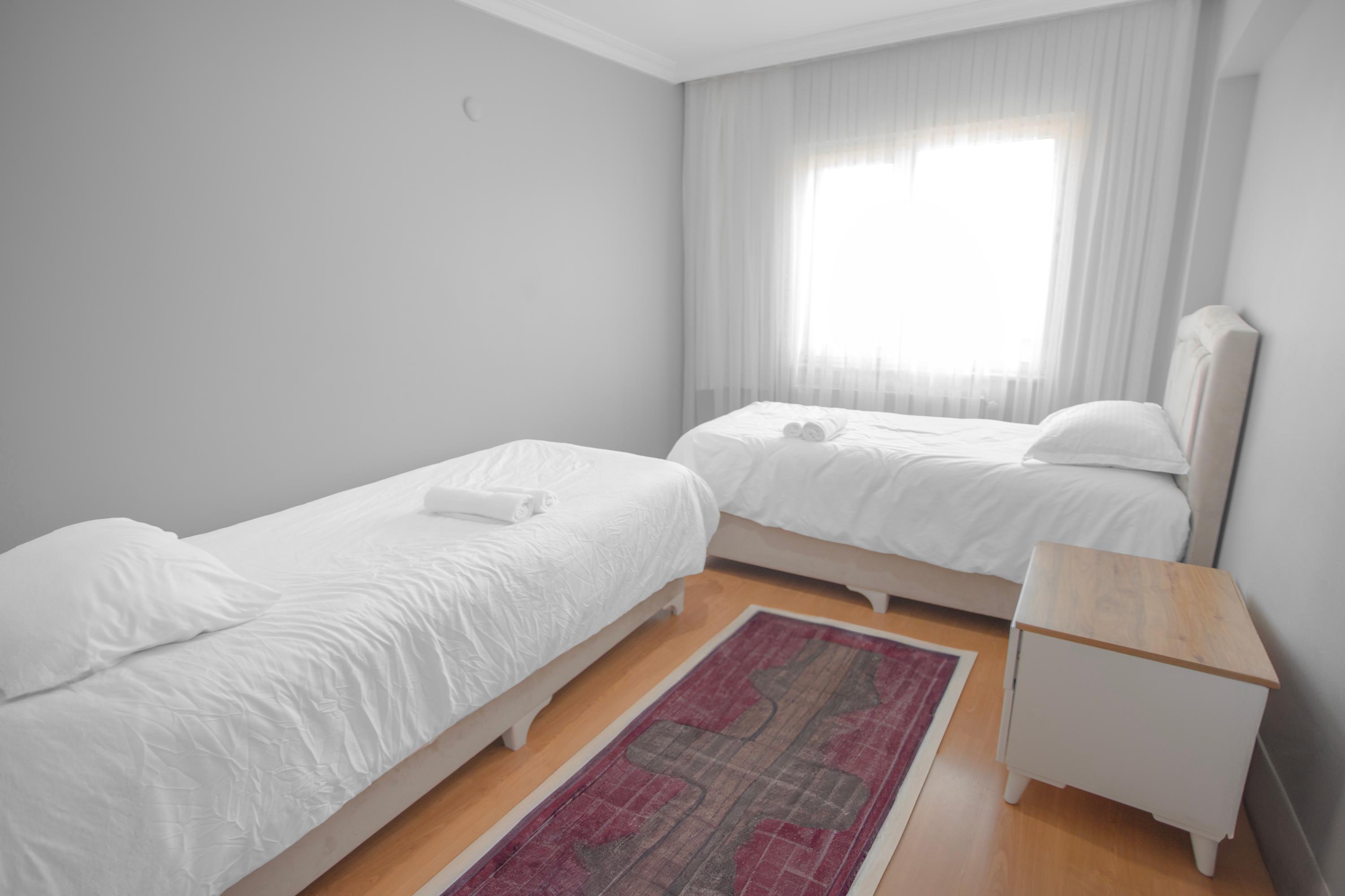 Bright and Spacious 3+1 Apartment — 5