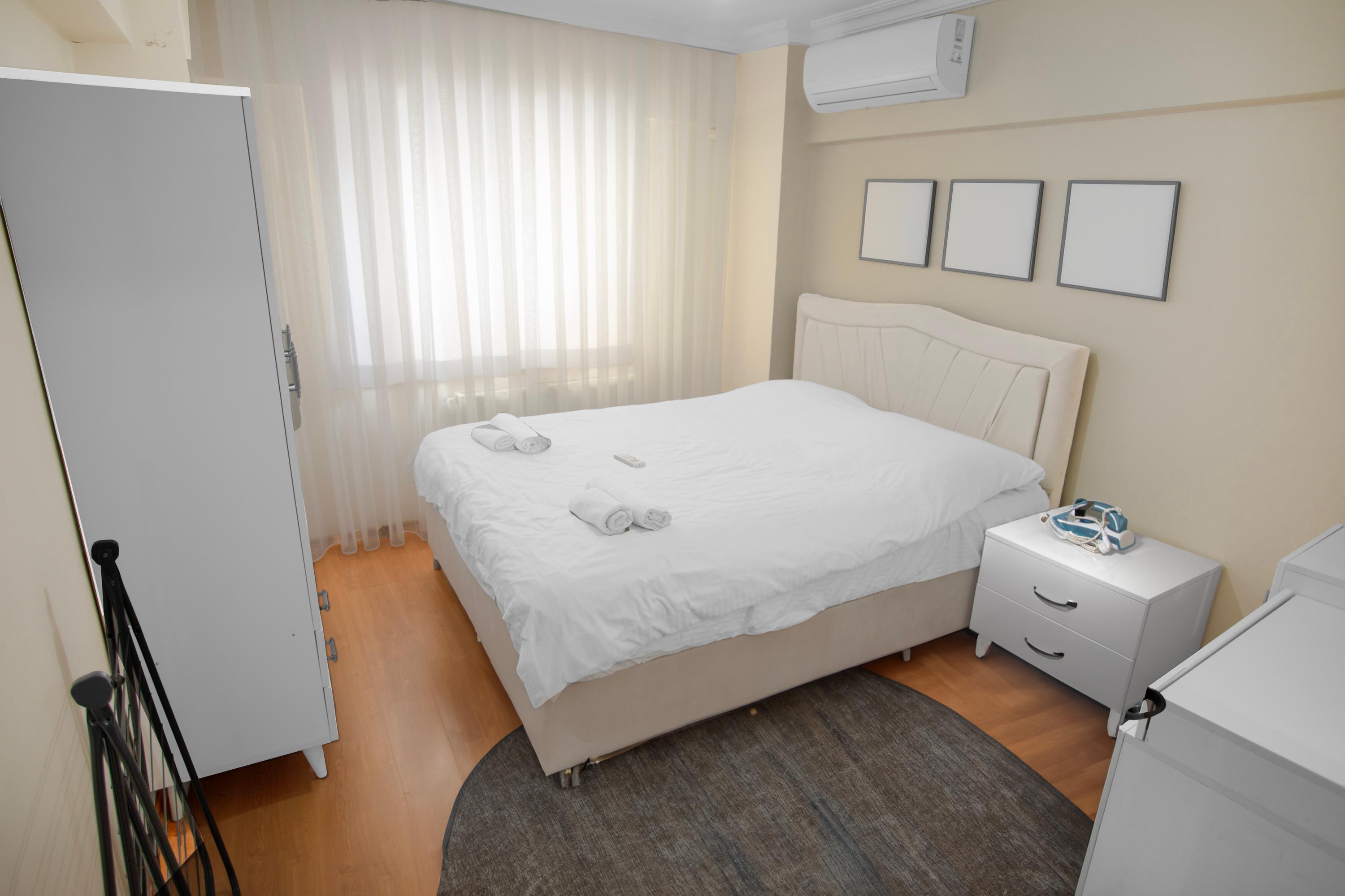 Bright and Spacious 3+1 Apartment — 6