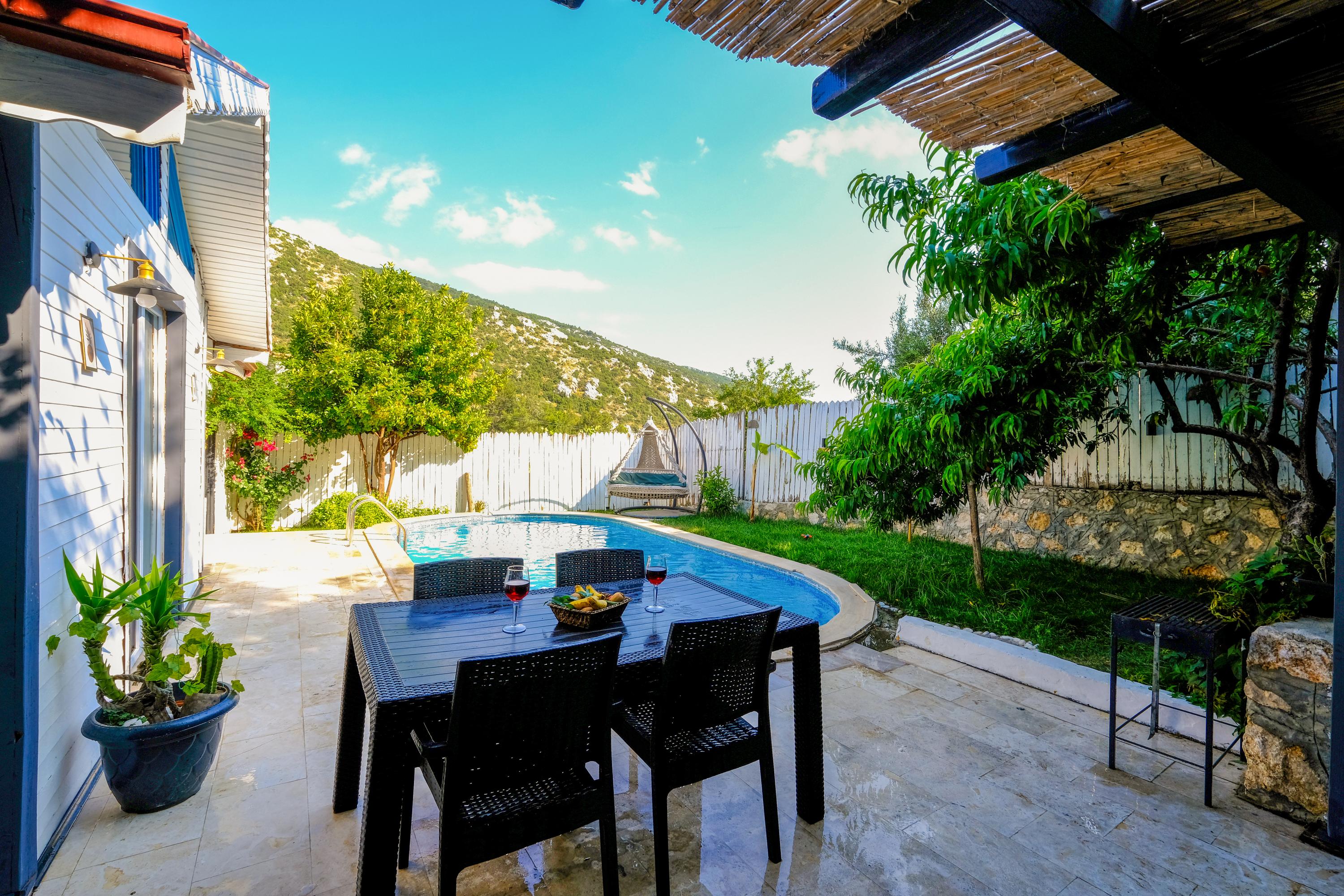 Luxury Villa with Pool and Jacuzzi for a Perfect Vacation — 12