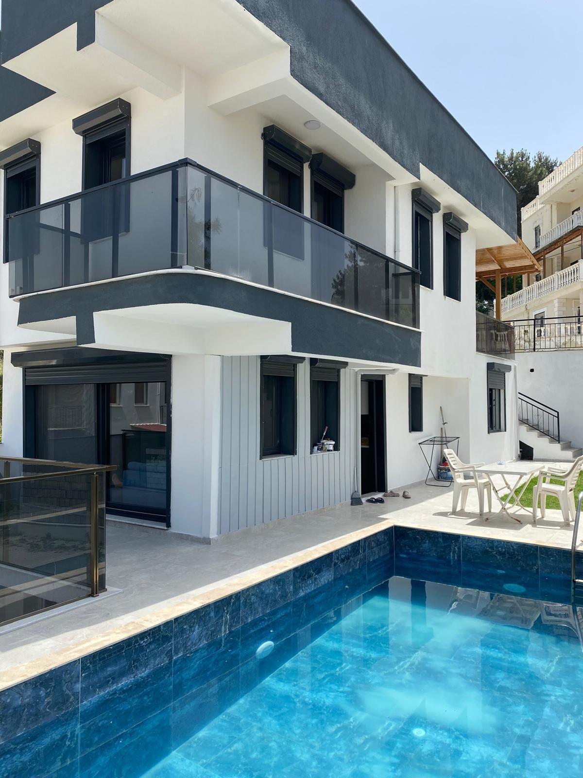 Daily Rental Villa with Pool for 6 People in Kusadasi — 6