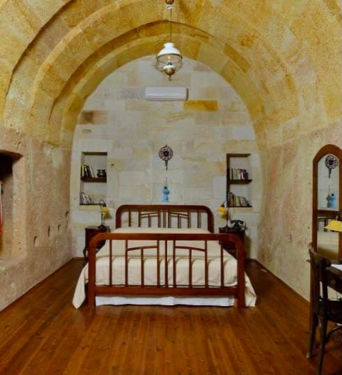Luxury Stone Arch House — 4