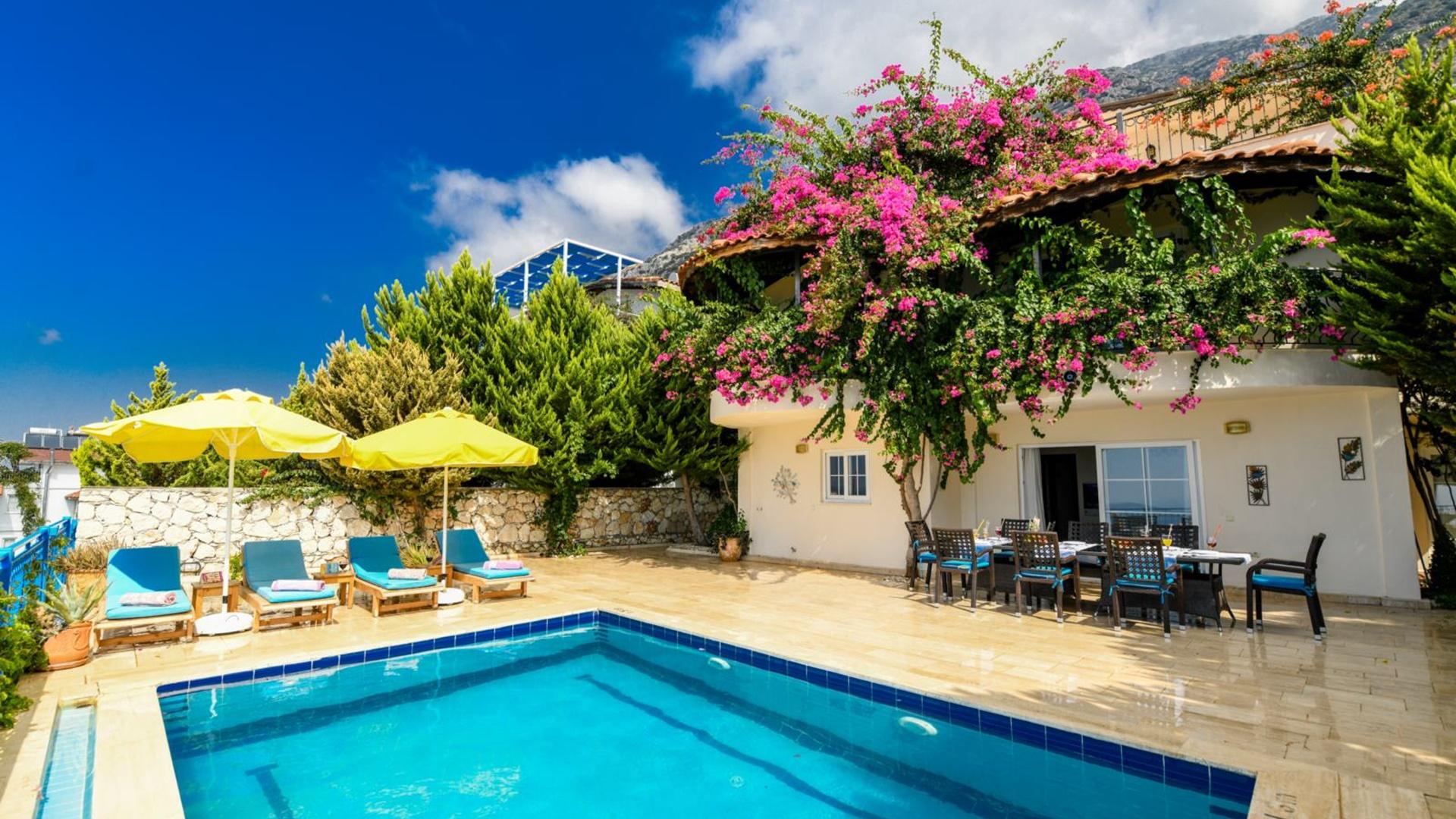 5+1 FULL SEA VIEW FOR 10 GUESTS — 18