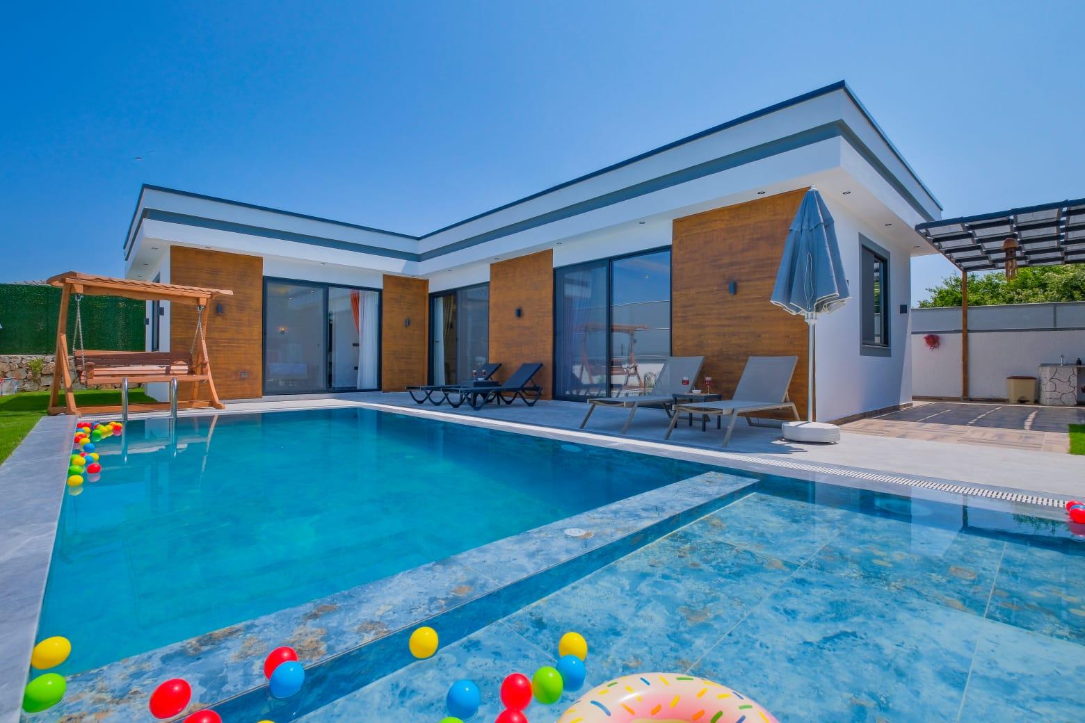 Private Pool Villa for a Peaceful Holiday — 3