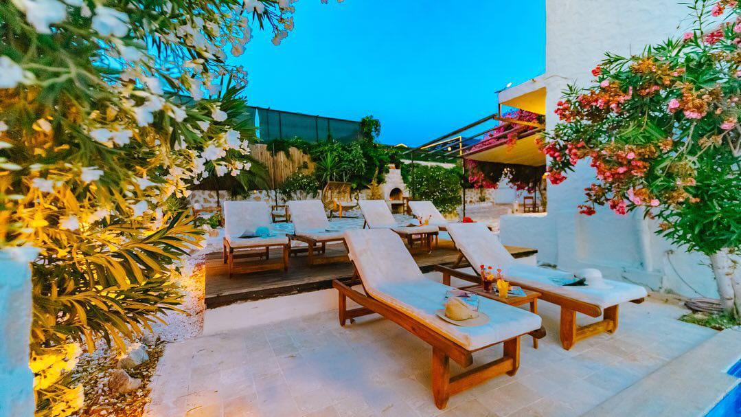 Private Pool Secluded Villa — 15