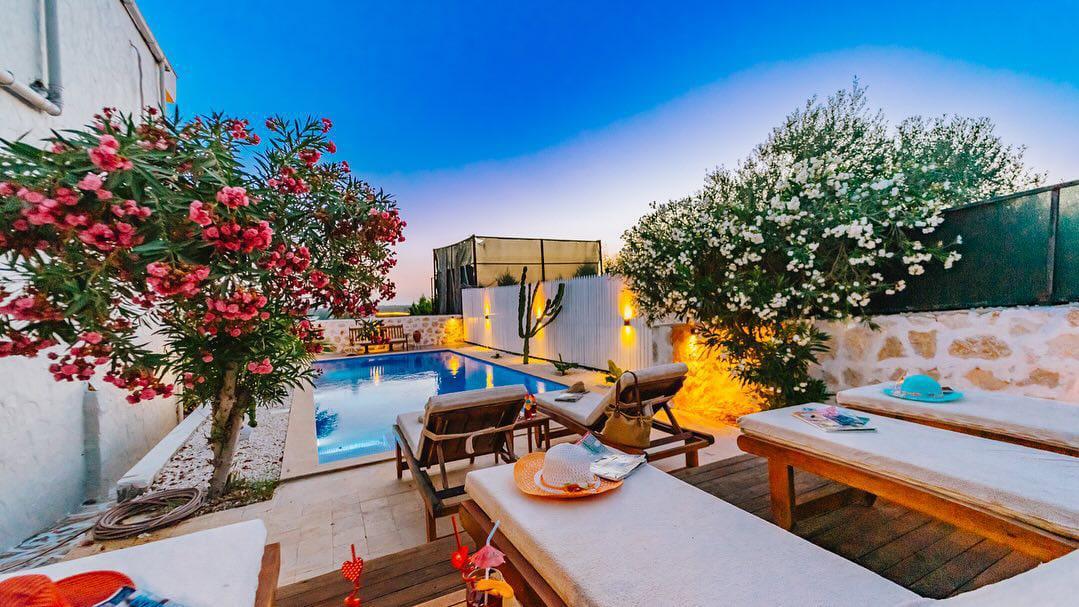 Private Pool Secluded Villa — 3