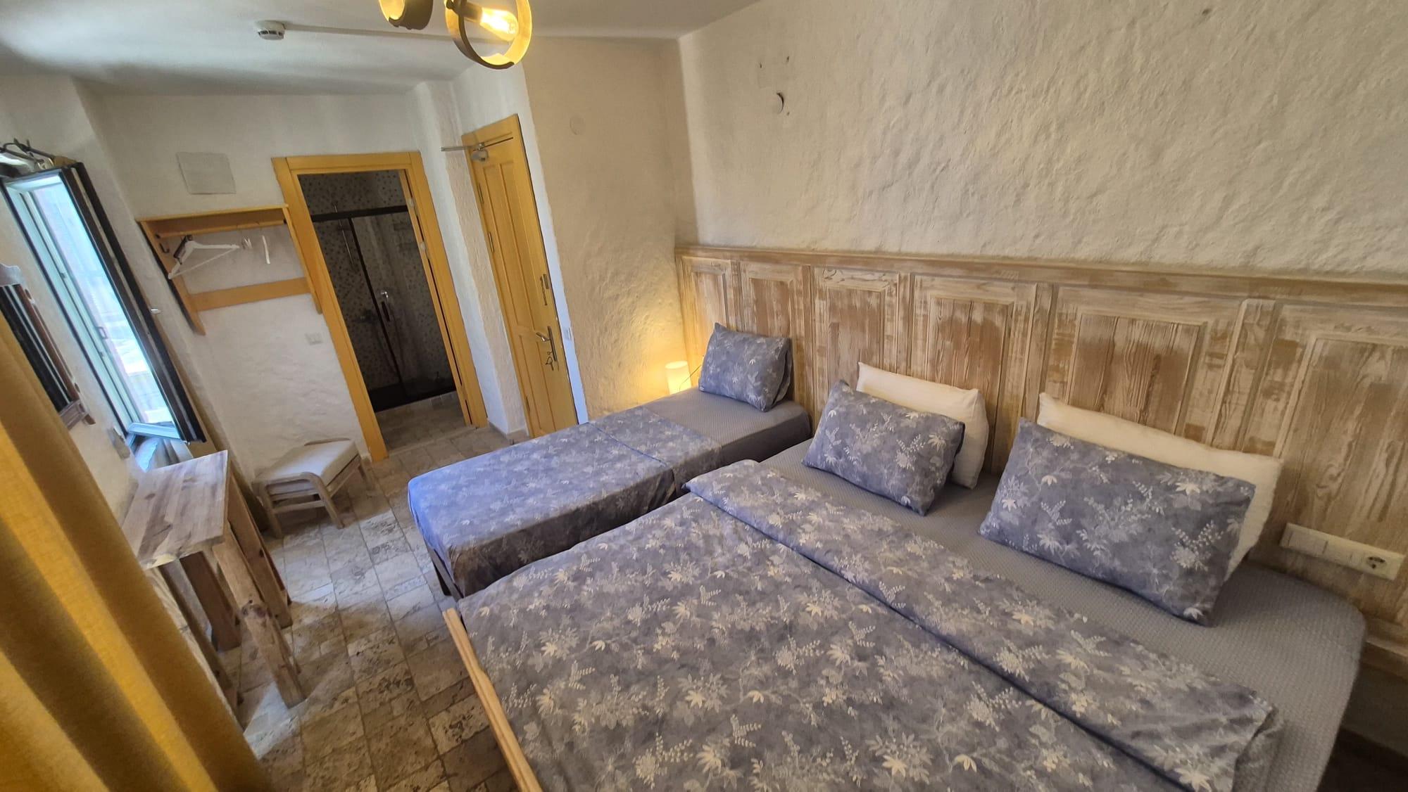 Room for 3 Guests — 4