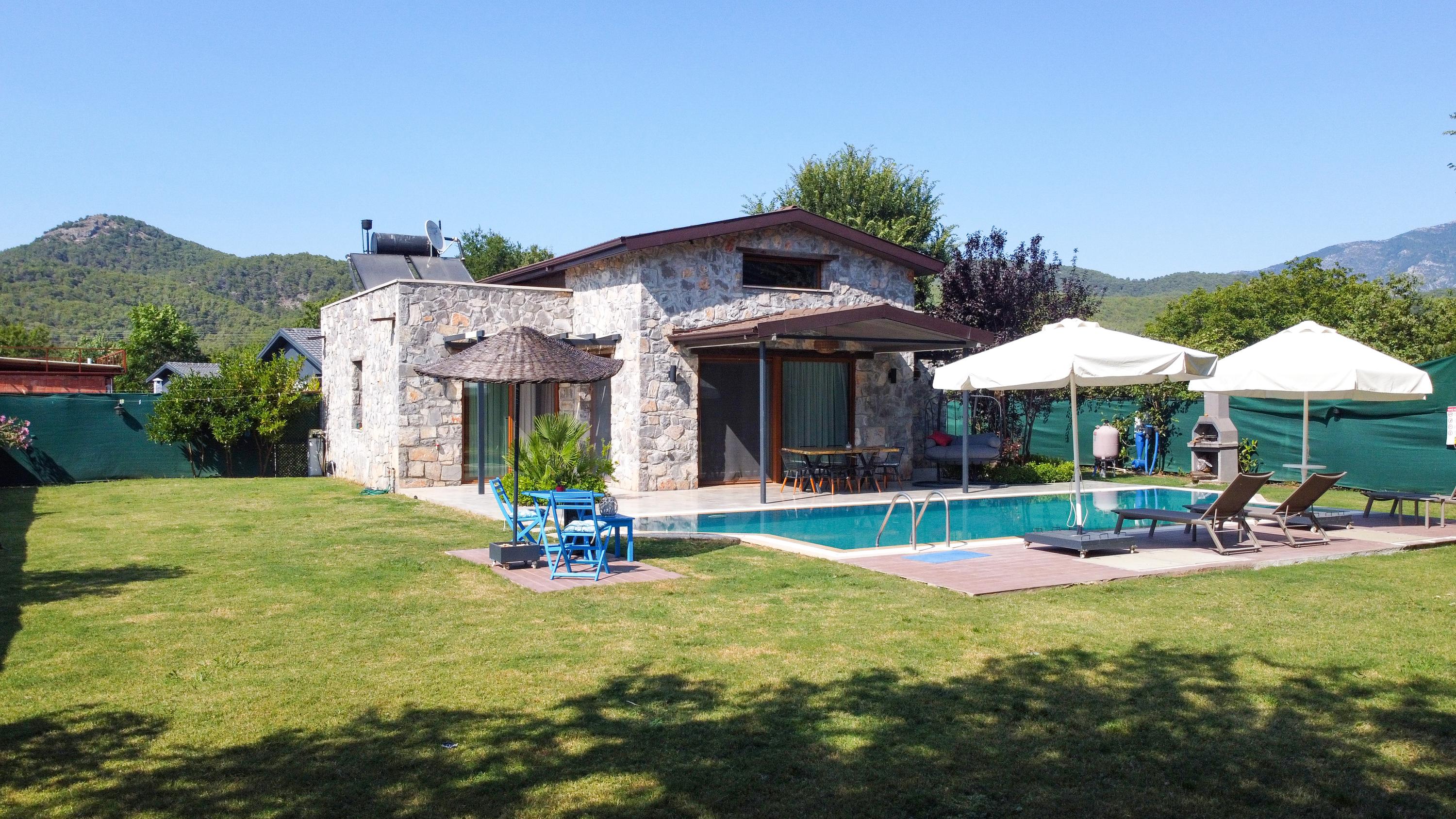 Magnificent Villa with Private Pool in the Heart of Nature — 10