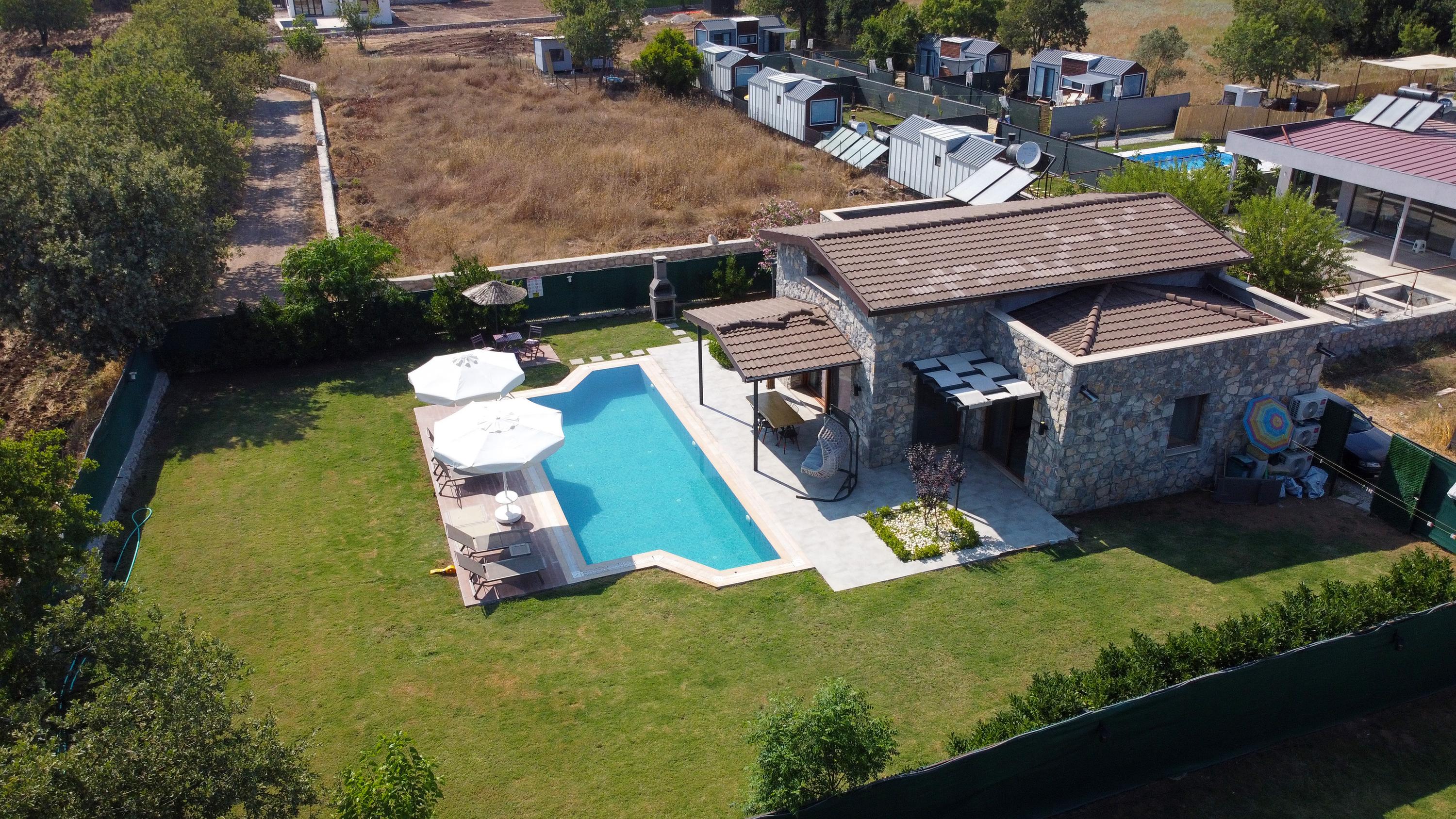 Magnificent Villa with Private Pool in the Heart of Nature — 9