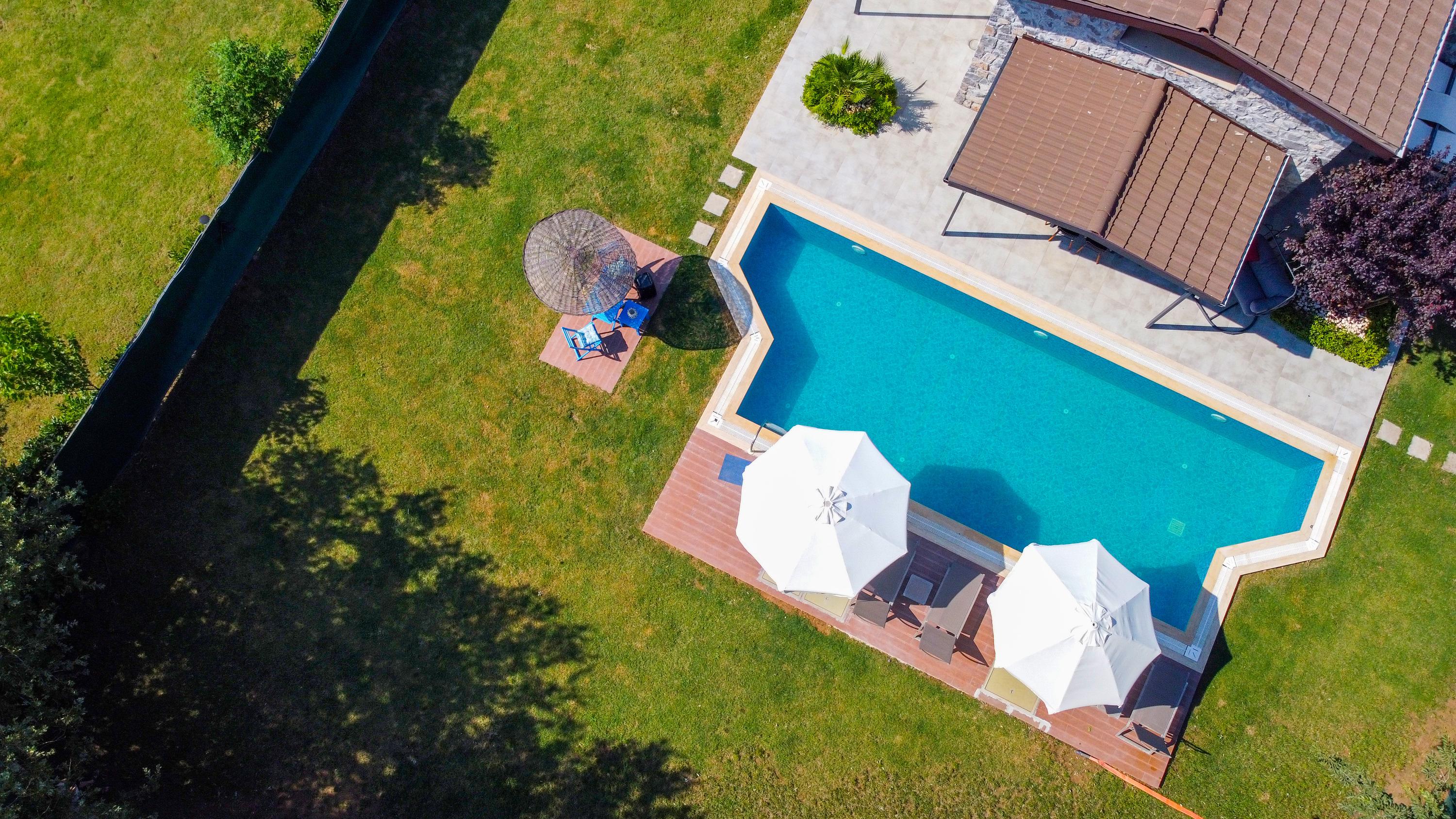 Magnificent Villa with Private Pool in the Heart of Nature — 11