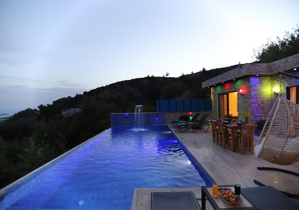 Sea view conservative villa — 2