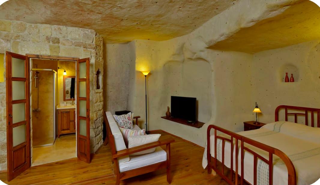 Twin Arch Cave House — 6