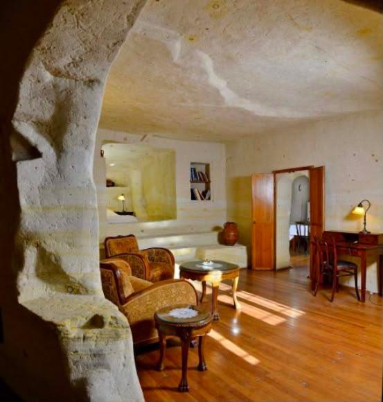 Fantasy Cave House with Garden — 3