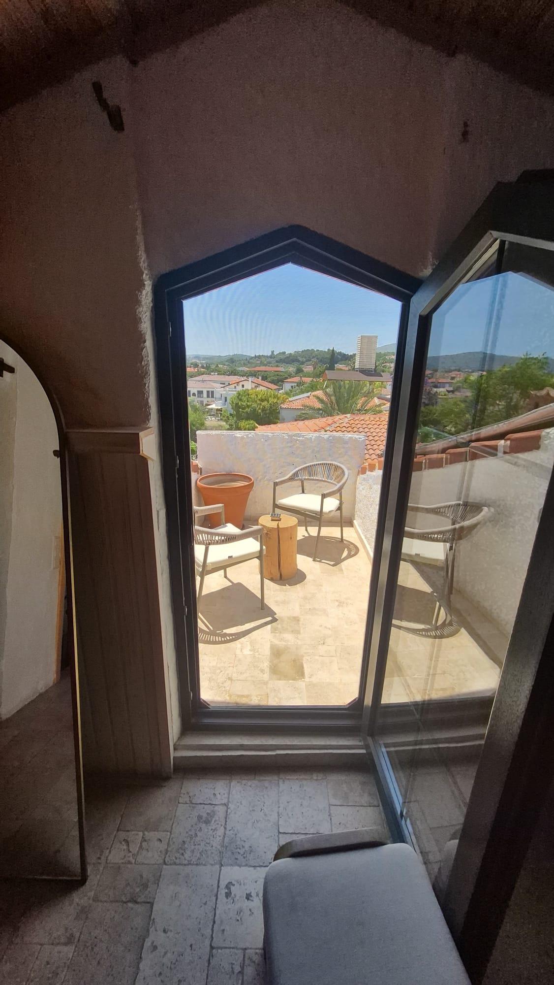 Room for 2 Guests — 7