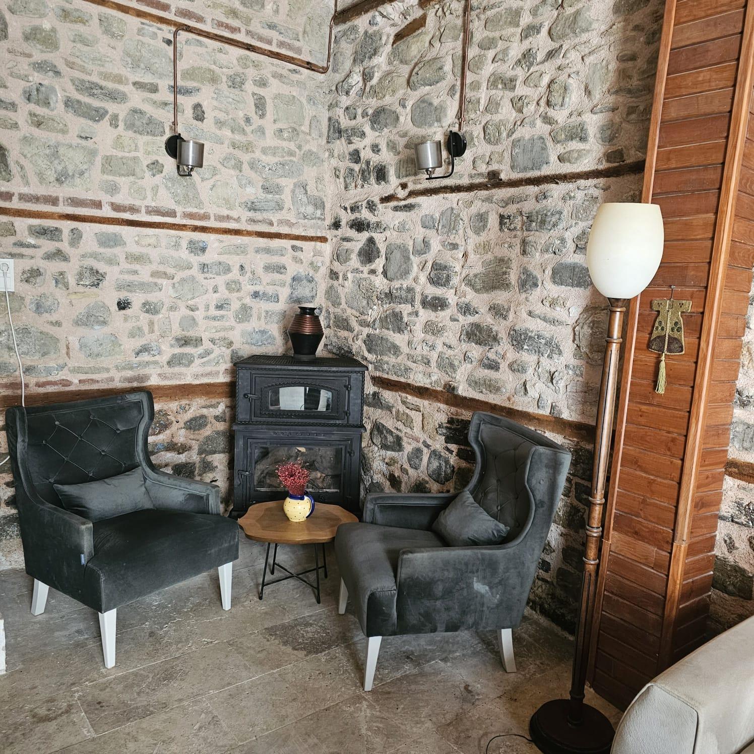 Private Mansion Experience with Peaceful Atmosphere — 8