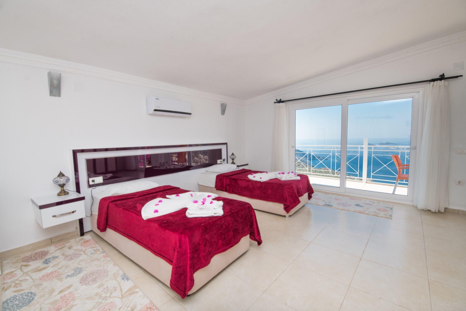 2+1 WITH SEA VIEW — 2